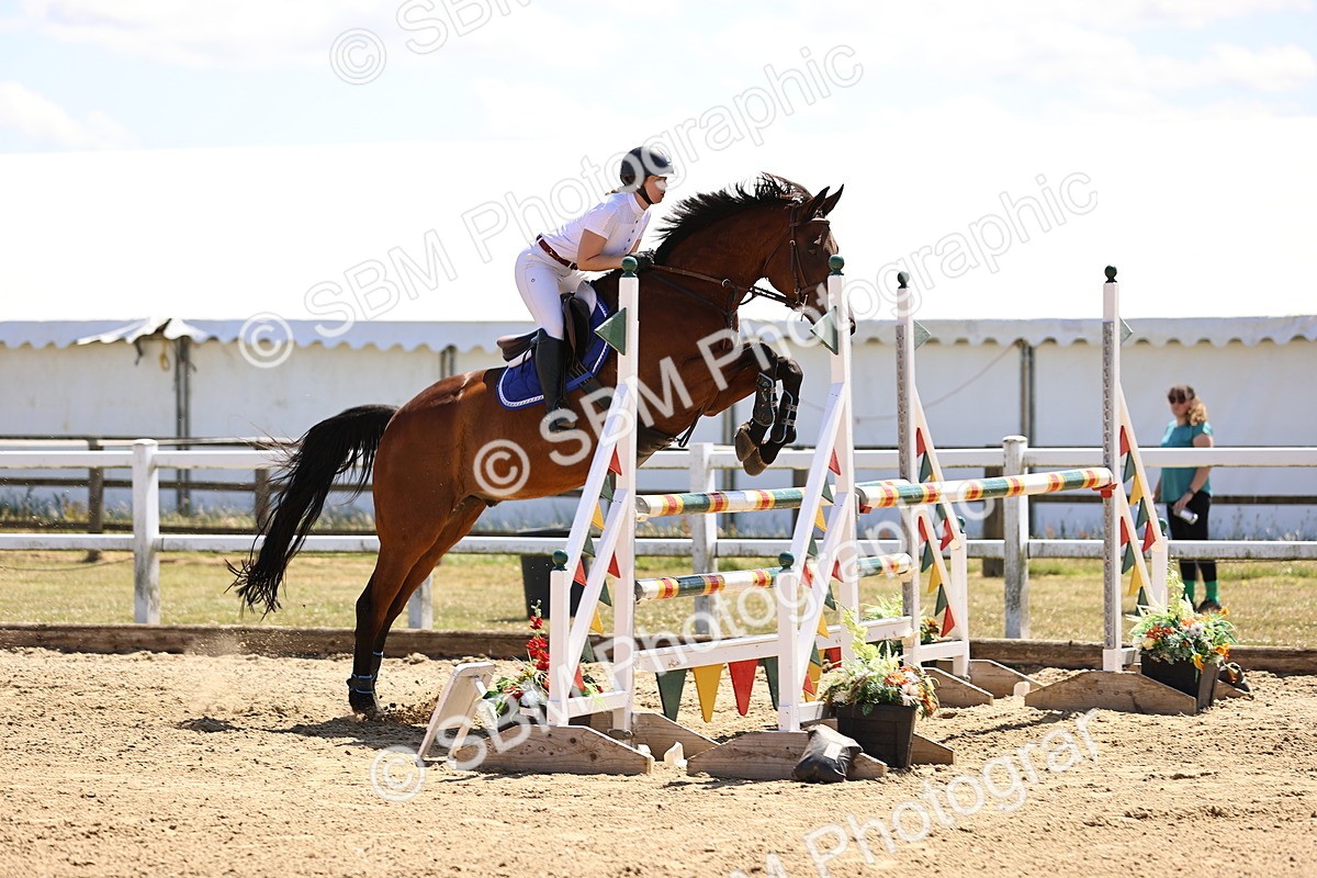 SBM_014843 - Class 15 - Senior Newcomers - 1.10m Open