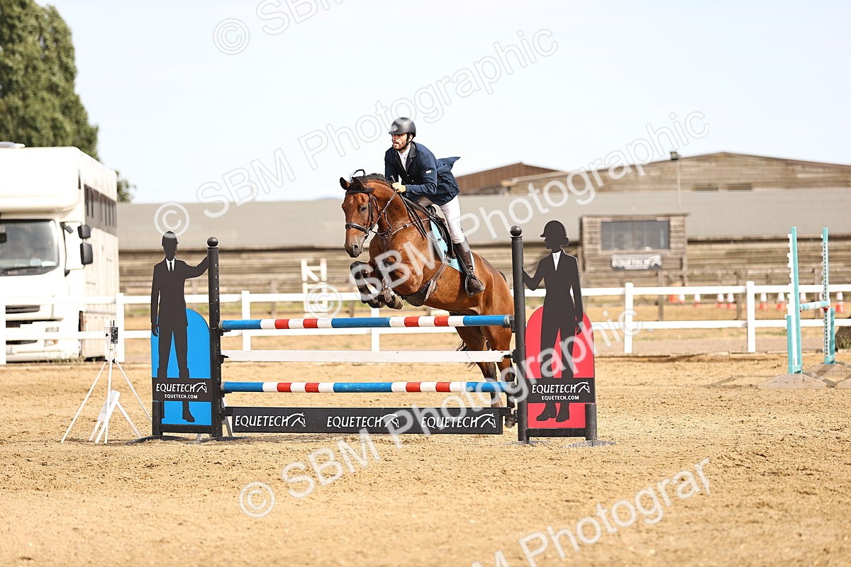 SBM_001699 - Class 6 - Senior Newcomers 1.10m