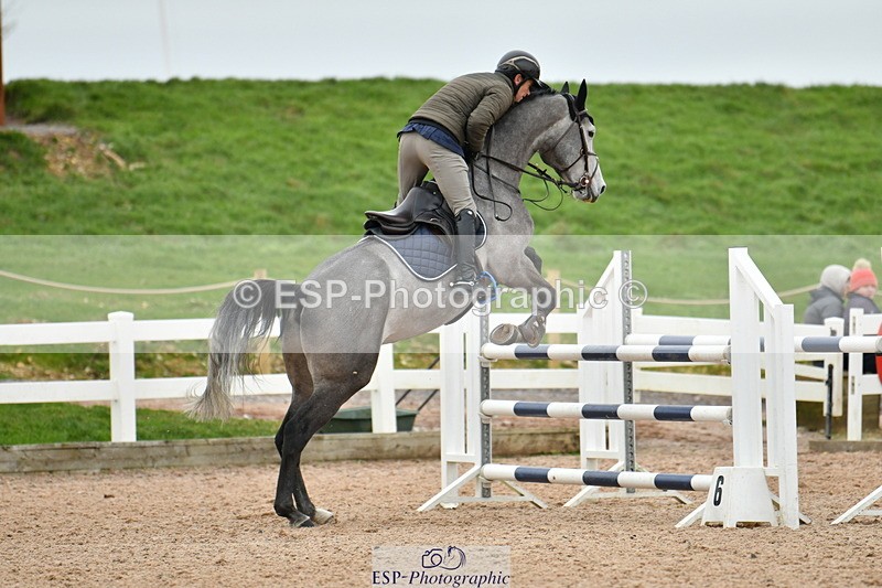 240112A-122414-00711 - Cls 5 Newcomers and 1.10m Open