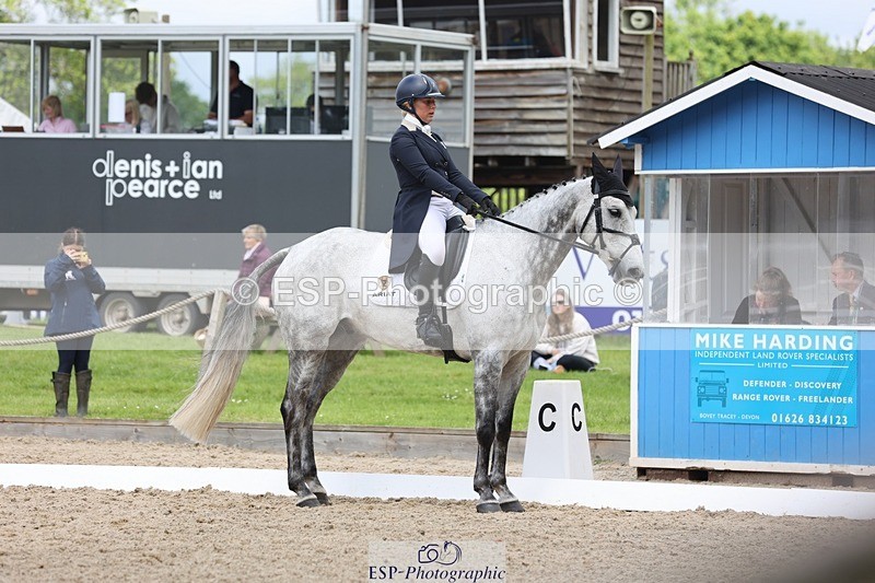 240523-121829-03770 - 226-CLONSHIRE_ON_TREND-Heidi_Coy