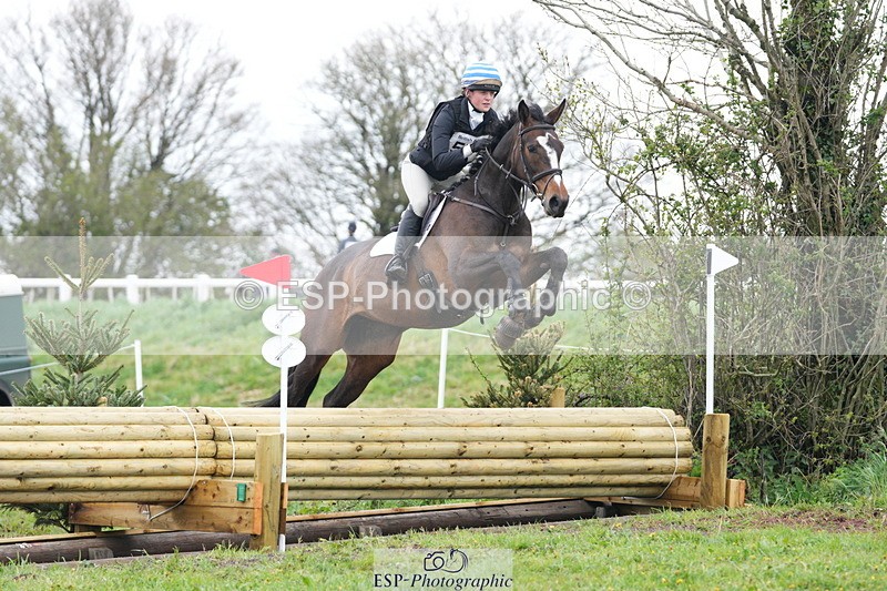 250419-101003-08997 - 571-Daisy.Waldock-BALLYHICKEY.MASIE