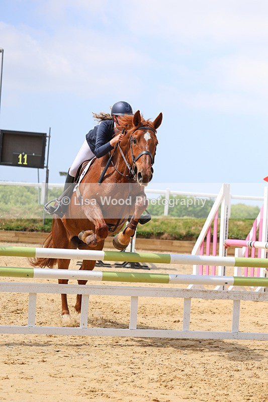 3E7A0345 - Class 10: Senior 95cm open