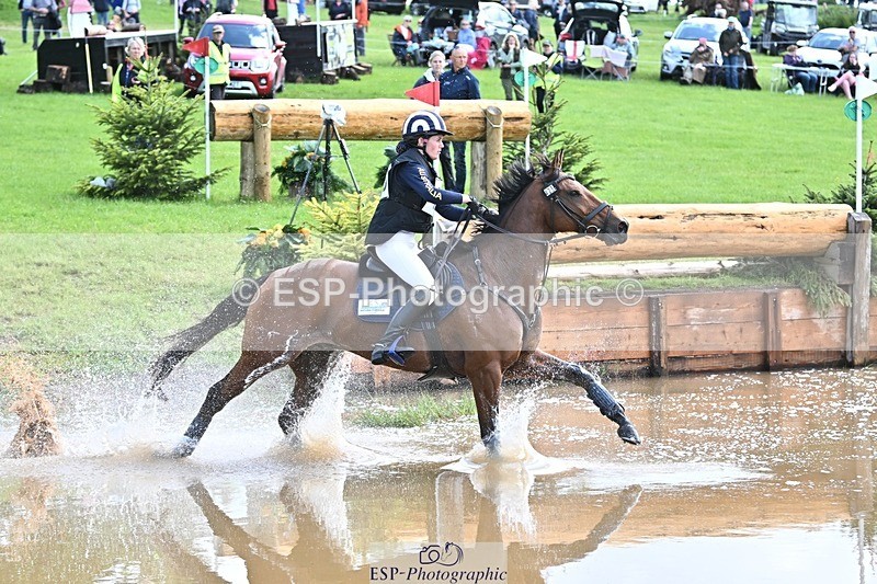 240526-113740-20606 - 425-HUMBLE_GLORY-Sophia_Hill