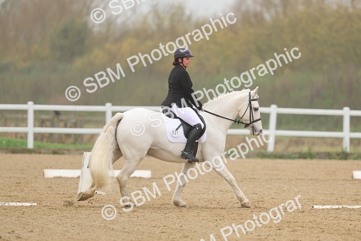 SBM_002058 - Class 5 - Novice 27
