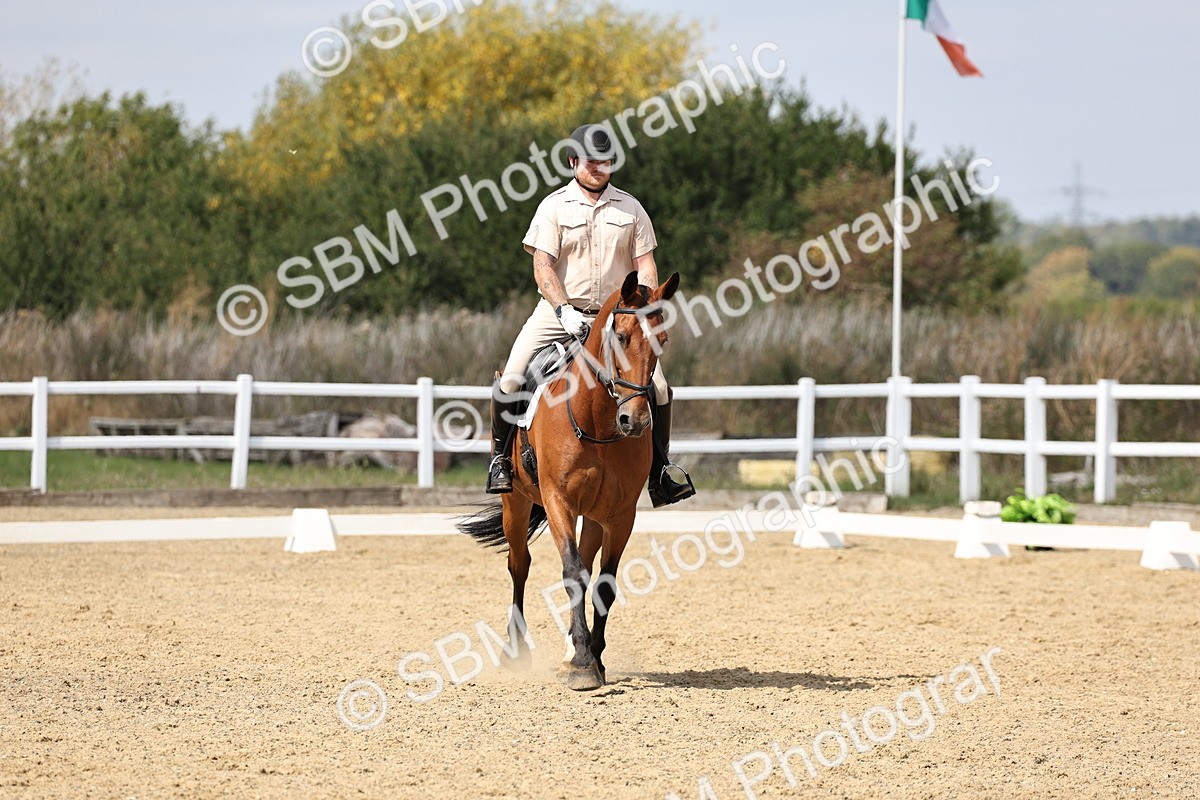 SBM_018732 - Class 16 - Novice 5 - 12.08-13.11
