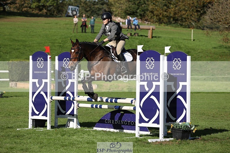231022-130032-27457 - 507-EDGEDALE.BLUE.LADY-Katie.Lavin-TrotUp+SJ