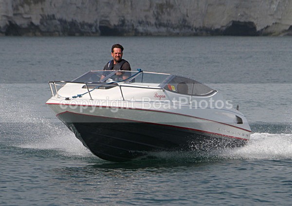 110422 REGAN IMG_4345 - Motorboats - Open