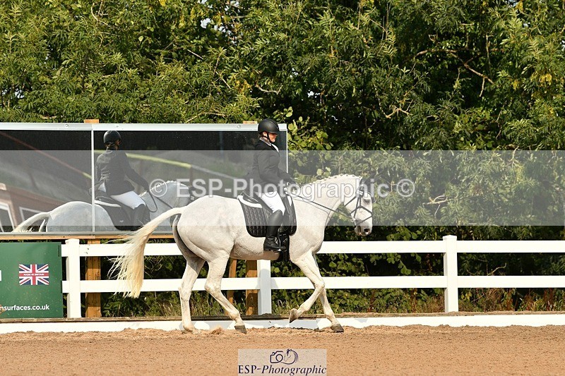 250817-095334-07647 - 179-Kate.WilliamsGhyllwood.April.Moment