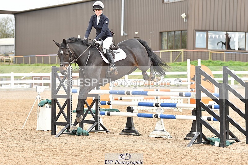 240403A-135044-00633 - Cls 4 Newcomers and 1.10m Open