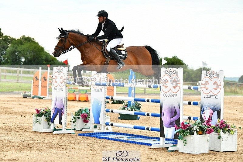 230720A-152656-03873 - Cls 9, 2 Star Big 1.40m Start to break