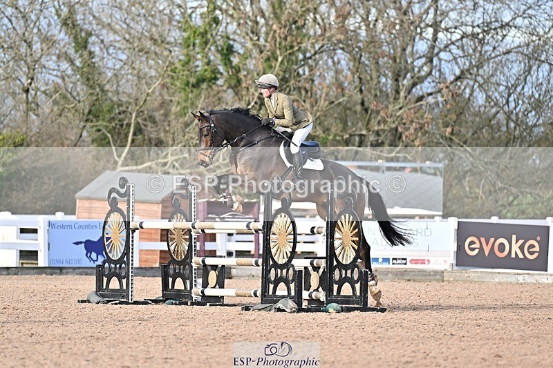 251126-122644-00452 - Cls 4 Newcomers and 1.10m