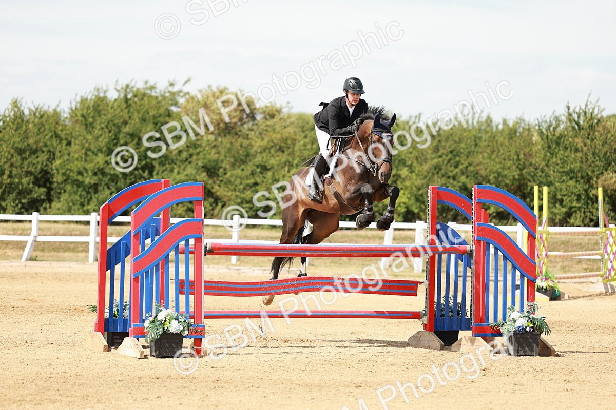 SBM_007974 - Class 4 - Senior Foxhunter - 1.20m Open