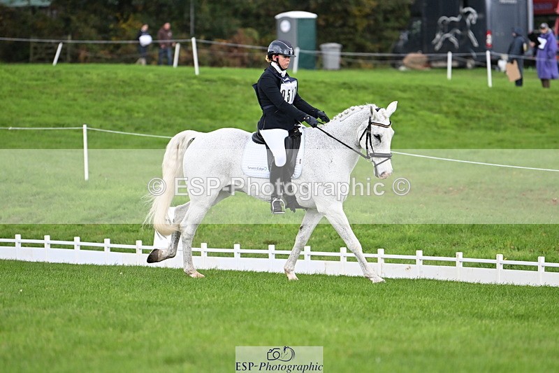 251023A-115624-03740 - G-517-Hannah.Underhill