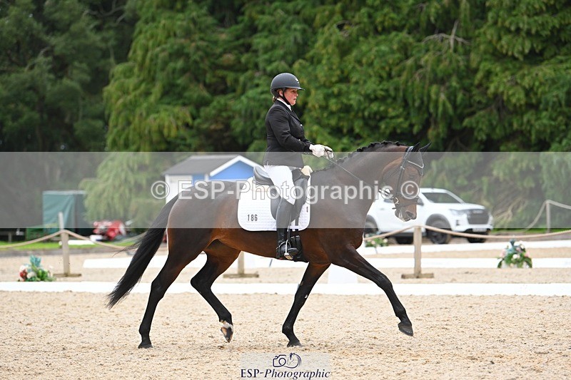 230813-175220-08763 - Cls 14 Medium Silver 16.45 to End