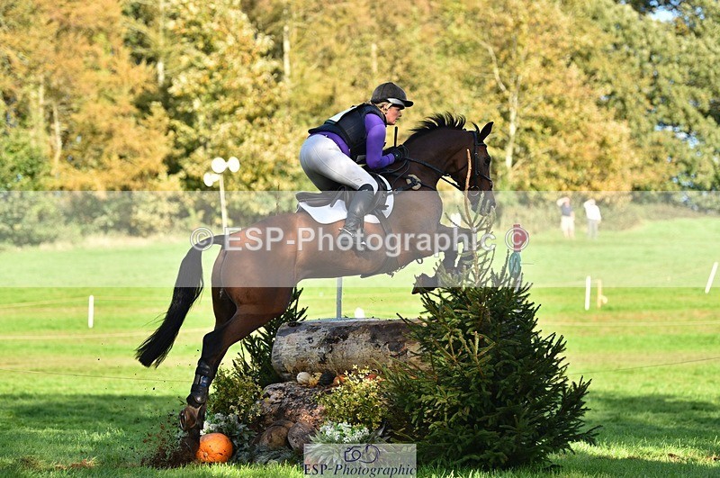 231022-152916-29363 - 359-ROSSDARRAGH.NERO-Charlotte.Rowe-XC