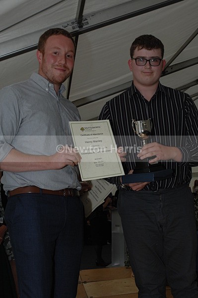 DSC_0193 - BTEC L2,3 Ext Cert Country&En
