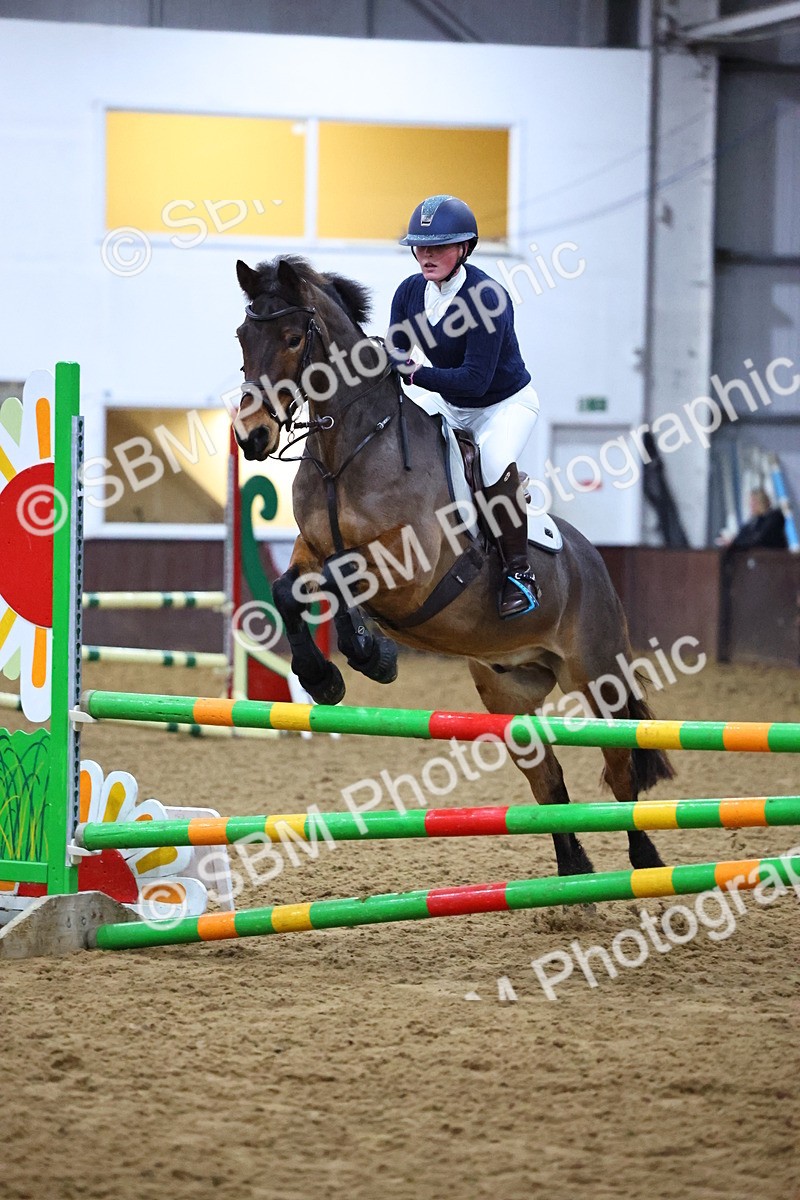 SBM_002589 - Class 6 - Holly & Ivy Stakes - 90cm