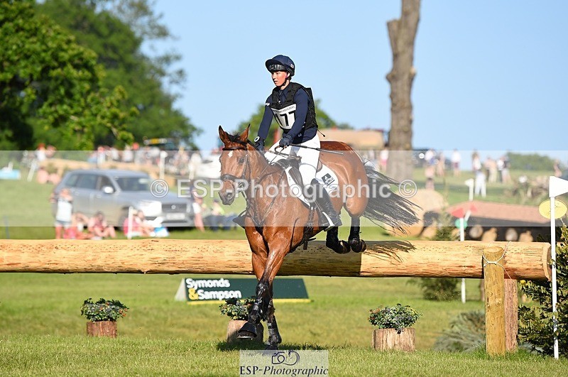 230527-181828-13793 - 177-ARGENTINO_BK-Dani_Evans-XC