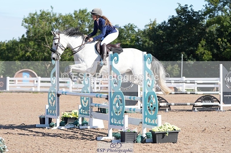 250802-092009-08299 - Cls 19 British Novice and 90cm Open