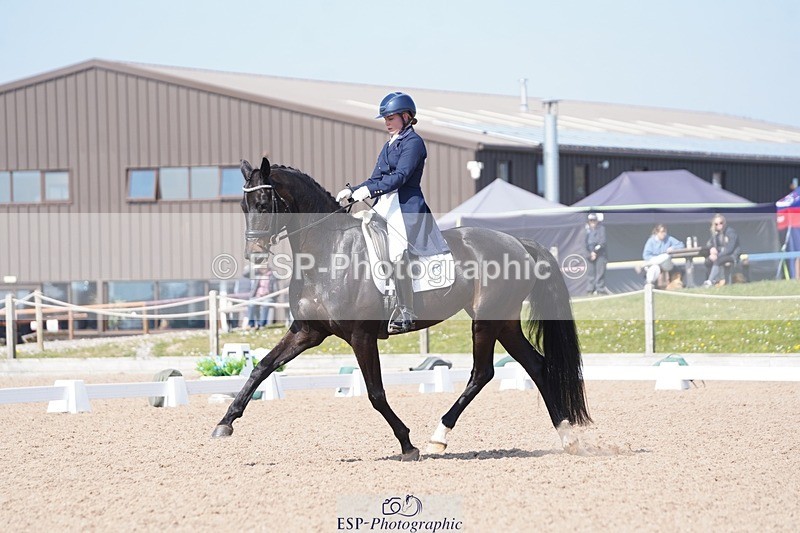 250404-132832-06179 - 003-Abbie.Newbury-Seagry.Firstamour