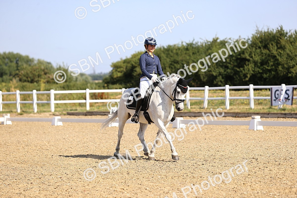 SBM_008716 - Novice 5 - 08.30-9.33