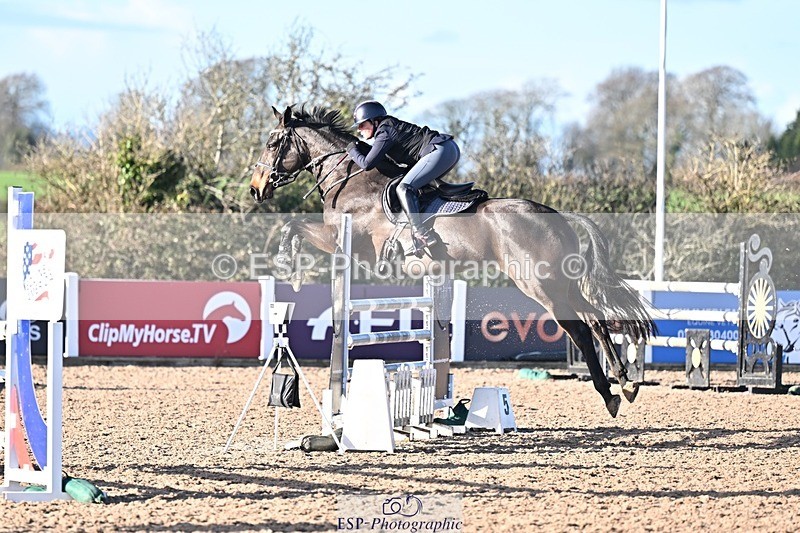 251203-125229-00553 - Cls 4 Newcomers and 1.10m Open