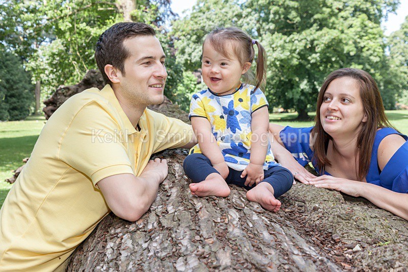 6SKJ0053 - Kelly and Family.