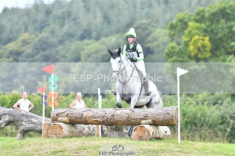 240803-120552-03456 - 017-Caitlyn_Faull-PENNINEVIEW_SUMMER