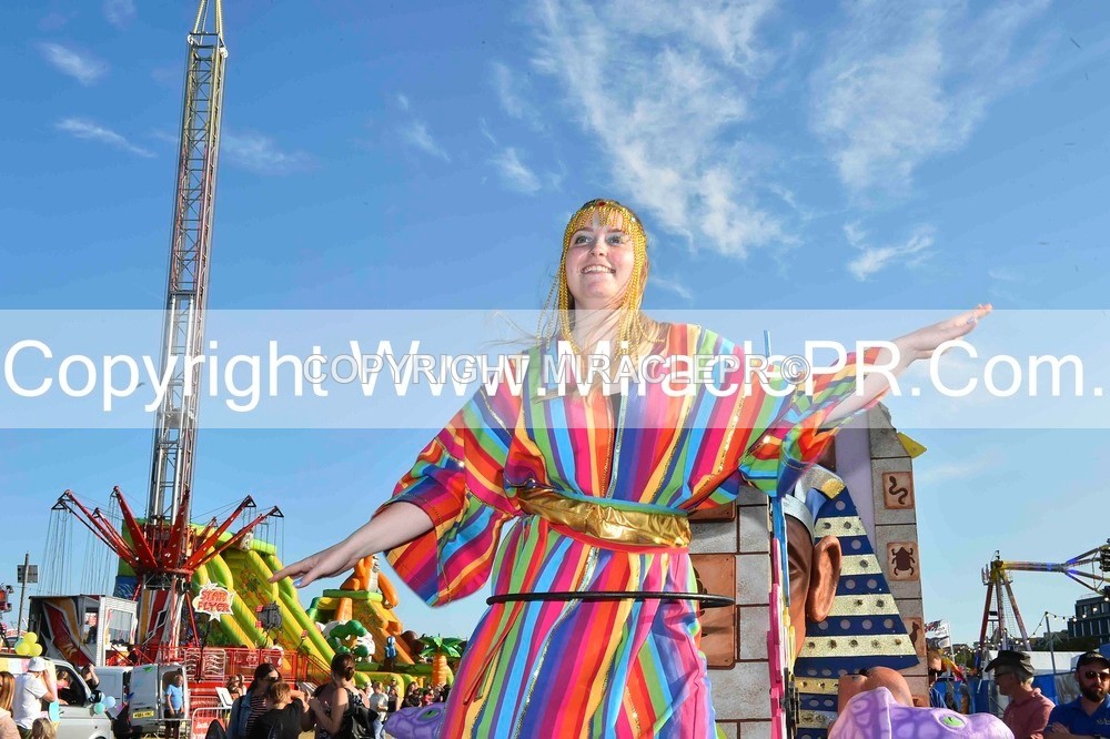 SH4_3338 - Carnival Procession.