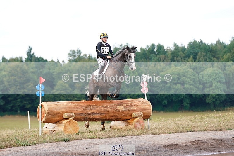 250802A-175850-09067 - H-370-Tom.Rowland-STRACOMER.CANDY.TOWN