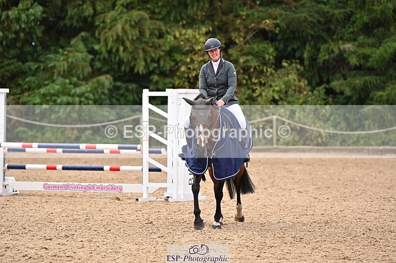 250817A-110908-04012 - Cls 16 Snr British Novice