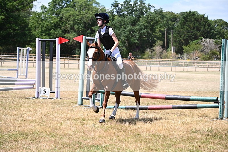 WJ6_5737 - Class 13 Novice 60cm