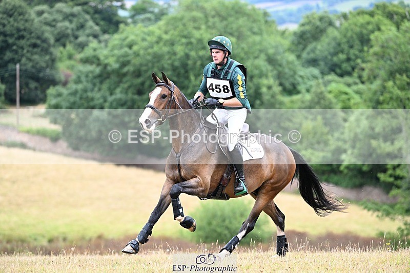 250803A-105825-10211 - K-458-Ollie.Martin-MIH.POP.SOCKS