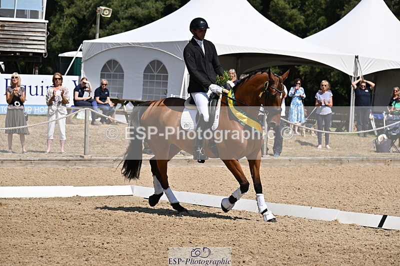 250810A-132622-06601 - Medium SILVER Presentations