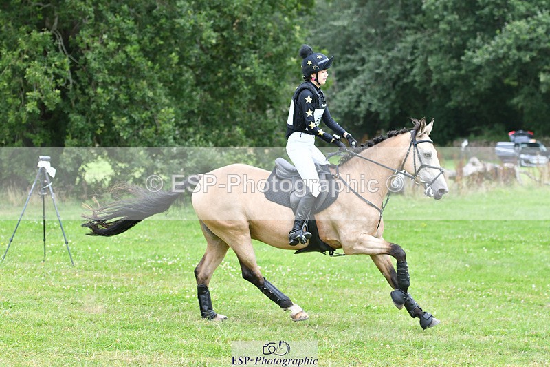 240804-134705-14982 - 521-Lily_Howell-WOODFIELD_GOLD