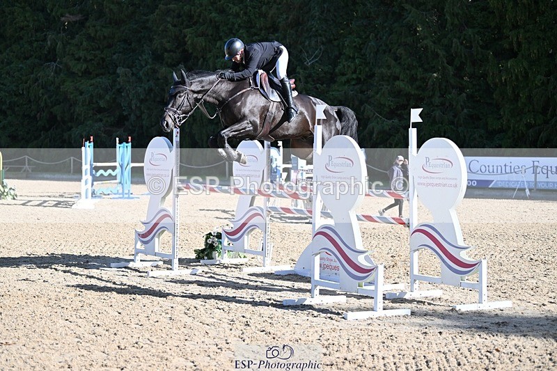231022-120240-26552 - 329-RINGFORT.REVE.DU.MOULIN-Andrew.Downes-SJ