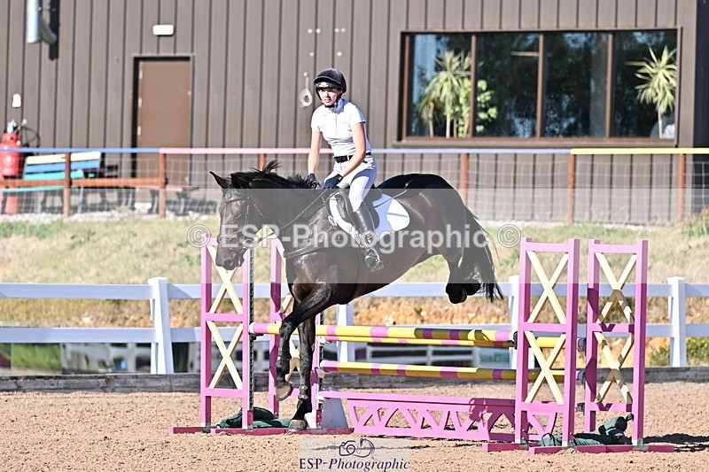 250708A-181954-00479 - 90cm Classes