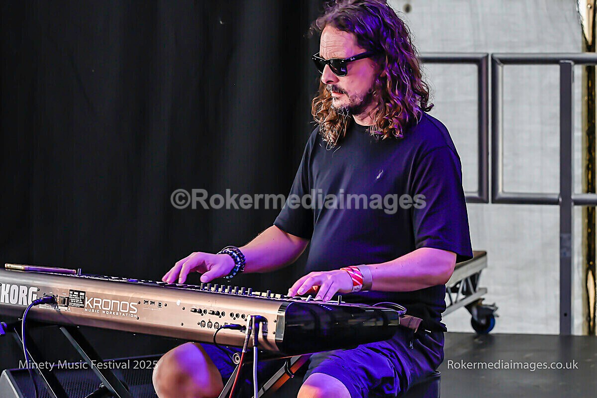 SATURDAY-70 - MINETY 2025