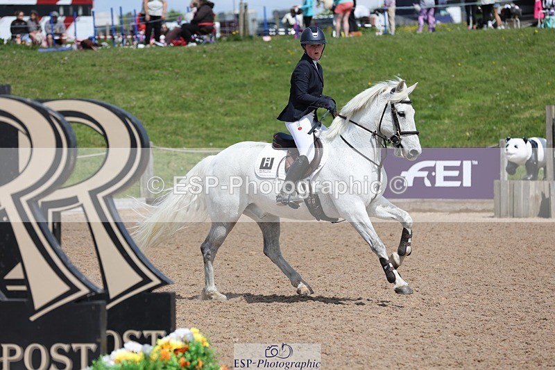 250504-125101-02622 - Cls 5 Pony Foxhunter and 1.10m Open