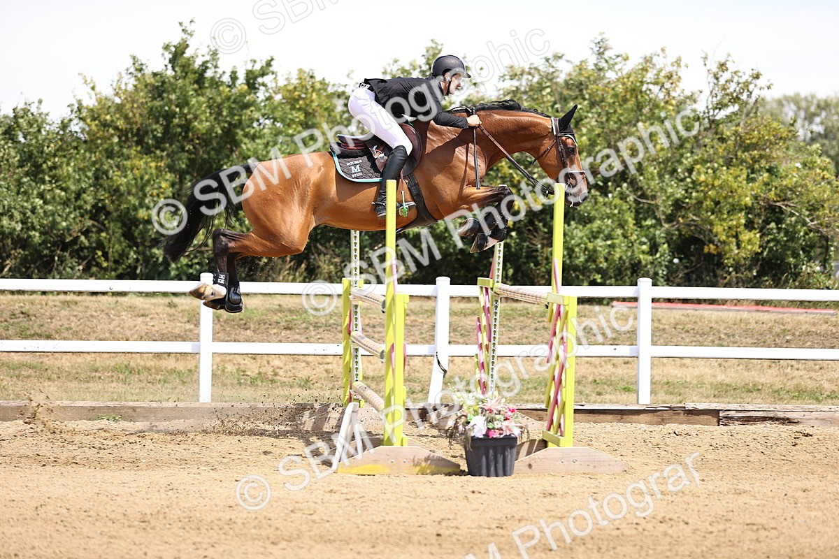 SBM_010209 - Class 9 - Senior Foxhunter - 1.20m Open