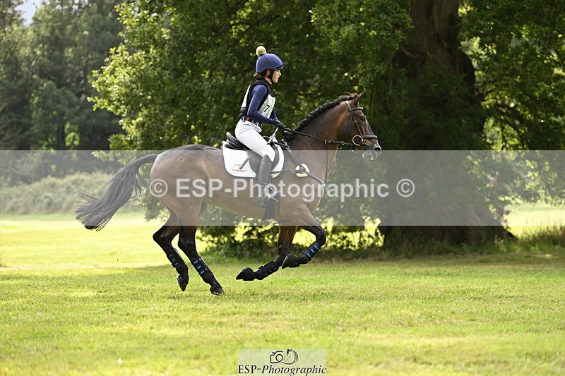 240825X-162026-36260 - 80cm XC 15.30 to 16.30