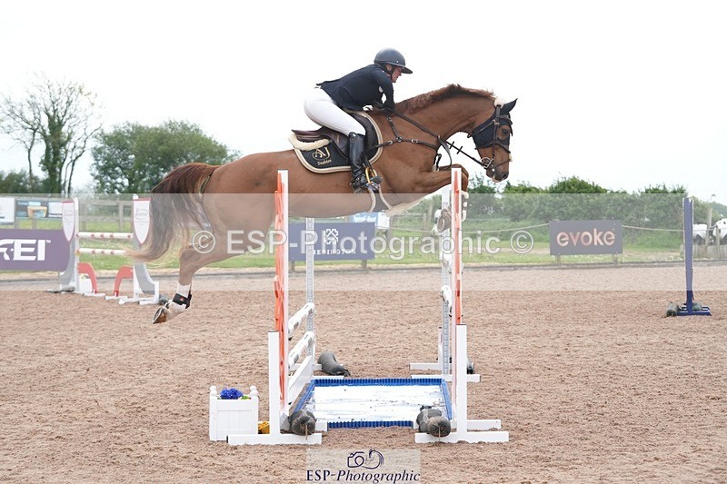 260508-090600-04507 - Cls 12 Snr Foxhunter