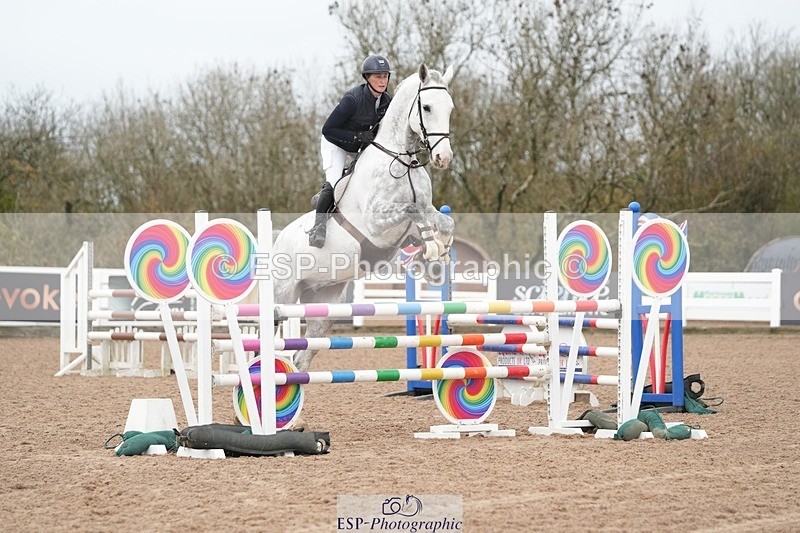 251109-102455-03366 - Cls 19 Snr 1.05m Open