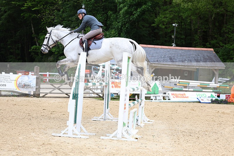 3E7A9515 - Class 8: Senior Newcomers/1.10m open