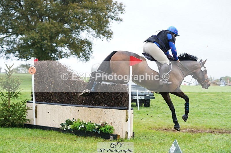 231021-124004-17001 - 406-BALLYCREEN.MILADY-Georgina.Brown-SC+XC