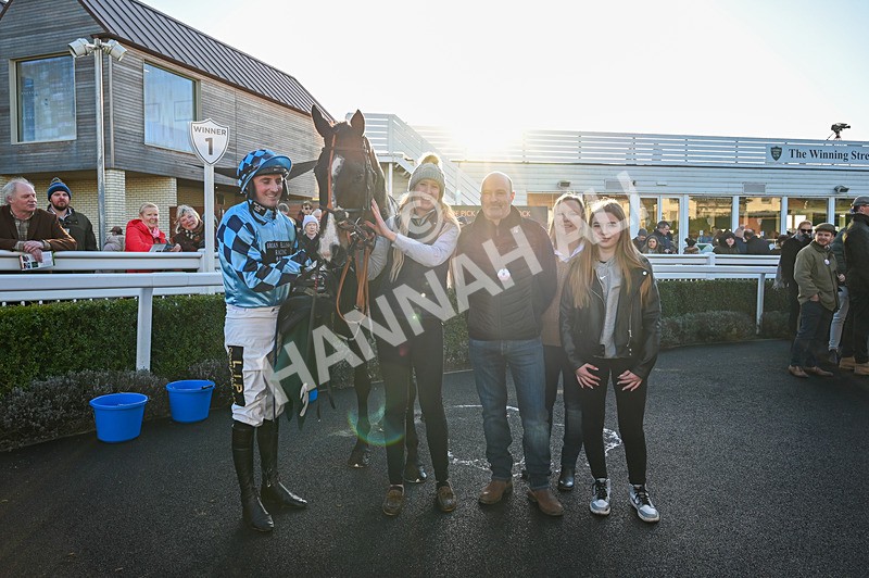 010124-Race 1-Backbyjet-5175 - Race 1