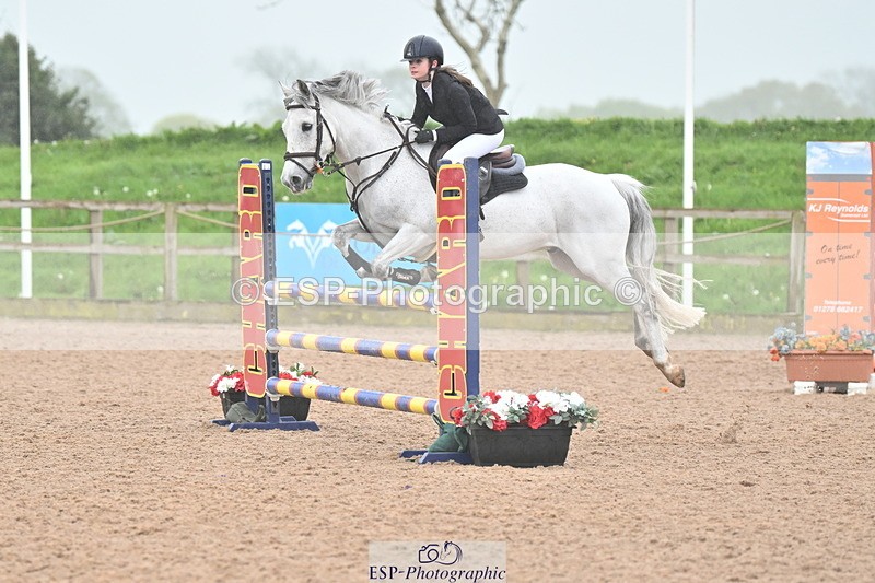 240505A-124725-05184 - Cls 4 Blue Chip Pony Newcomers & 1m Open