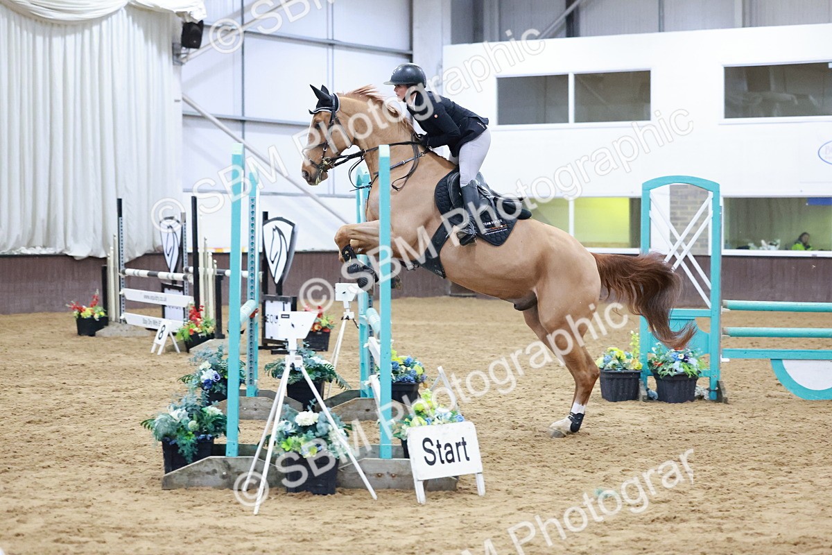 SBM_007454 - Class 24 - Nupafeed Supplements Senior Discovery/ 1m Open