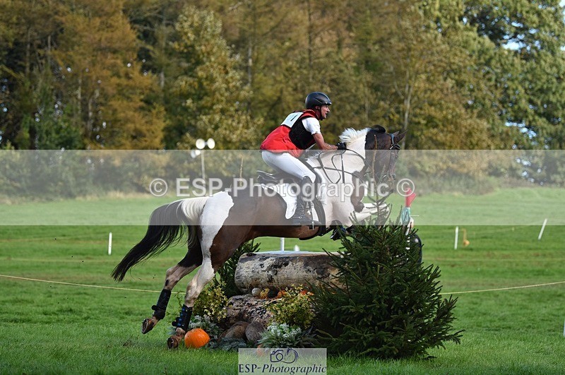 231022-130922-28836 - 301-WESTCEFFYL.KINGSWAY.LAD-Ben.Lee.Liles-XC