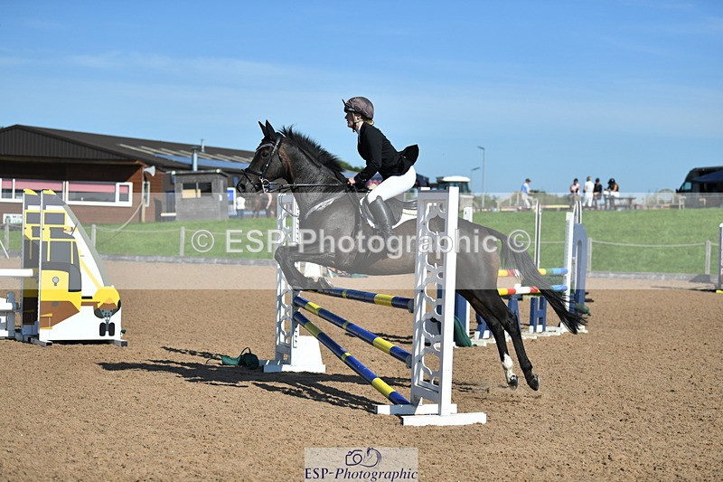 230903A-102054-03671 - Cls 12 95cm Amateur Quali